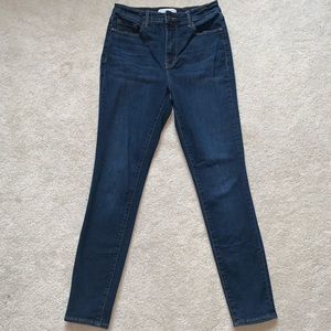 Social Standard High-Rise Skinny Jeans!!